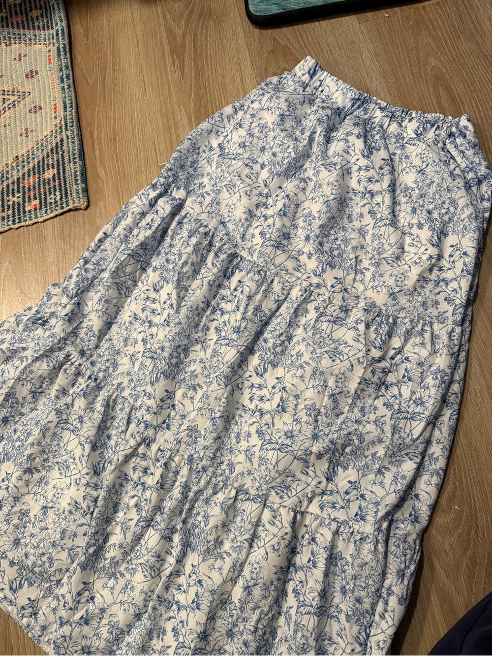 SHEIN White Maxi Skirt with Blue Floral Print